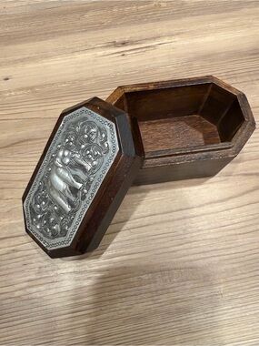 Vintage East India Trading Co Teak Wood Trinket Box with Embossed Metal Elephant
